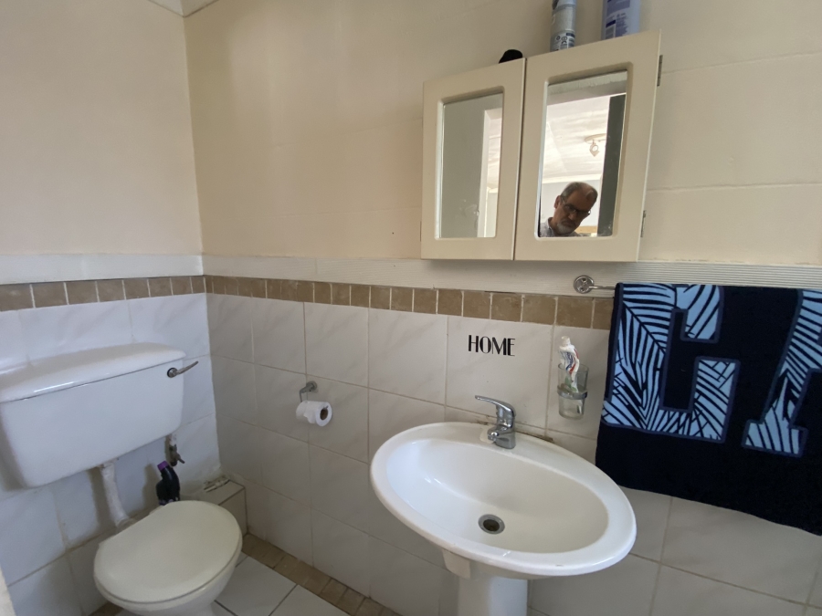 2 Bedroom Property for Sale in Pelican Park Western Cape